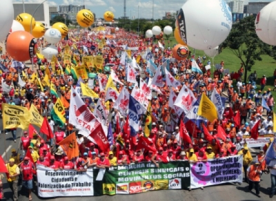 Movimento sindical decide ocupar Brasília no dia 24 de maio